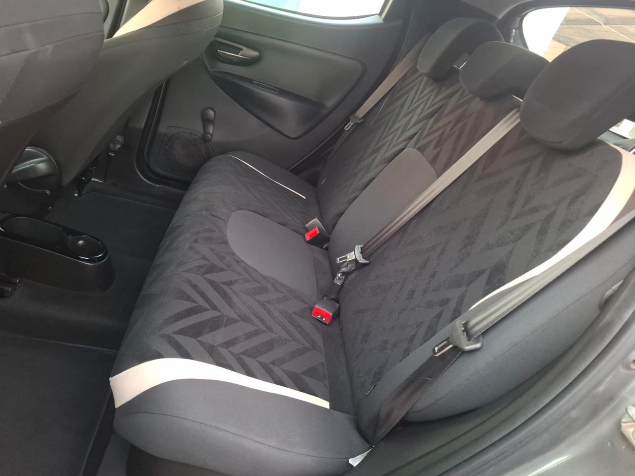 Lancia Ypsilon 1.2 69 CV 5 porte Silver