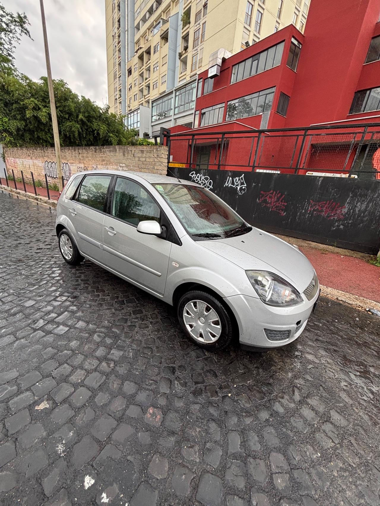 Ford Fiesta 1.6 TDCi 5p. Ghia