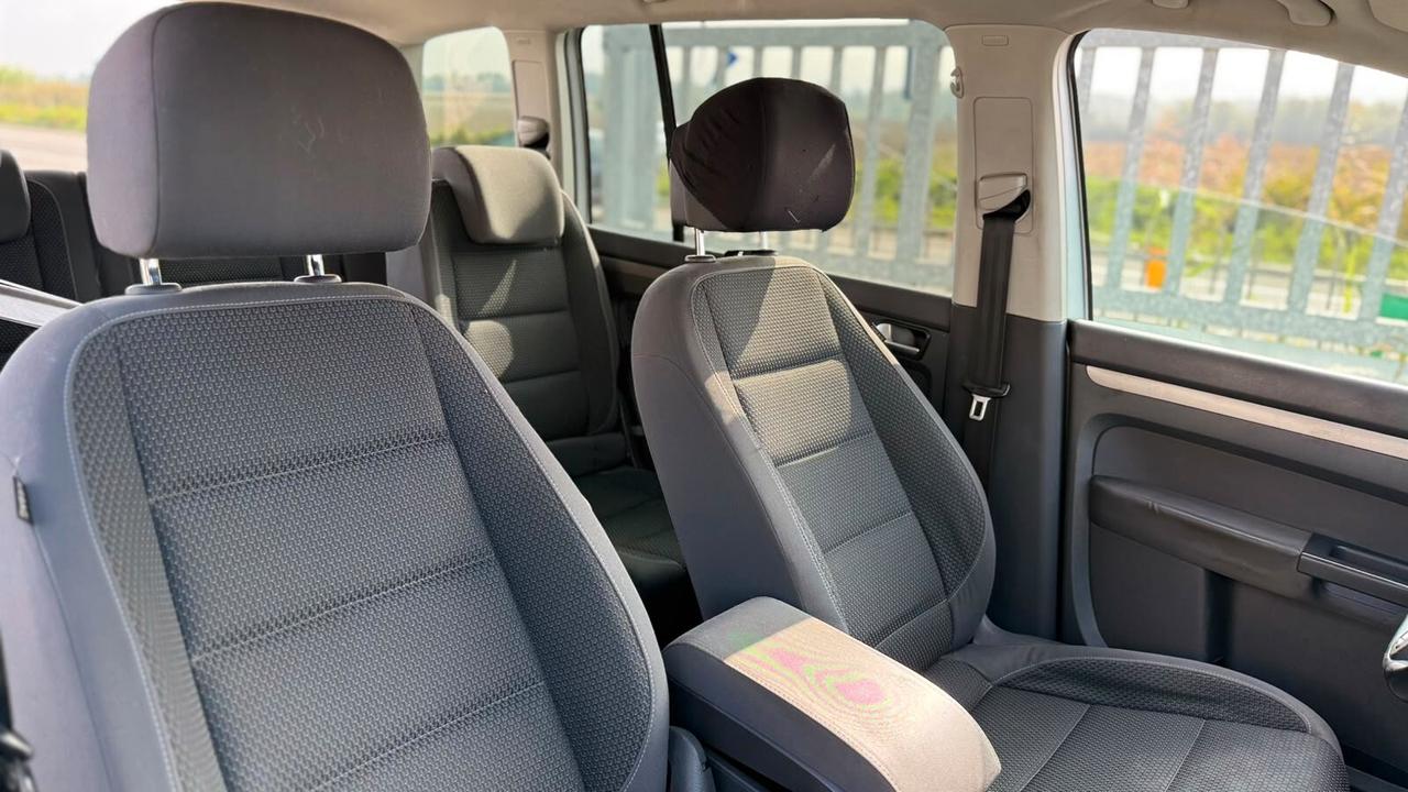 VW TOURAN 1.6 DIESEL 7 POSTI AUTOMATICO NEOP.