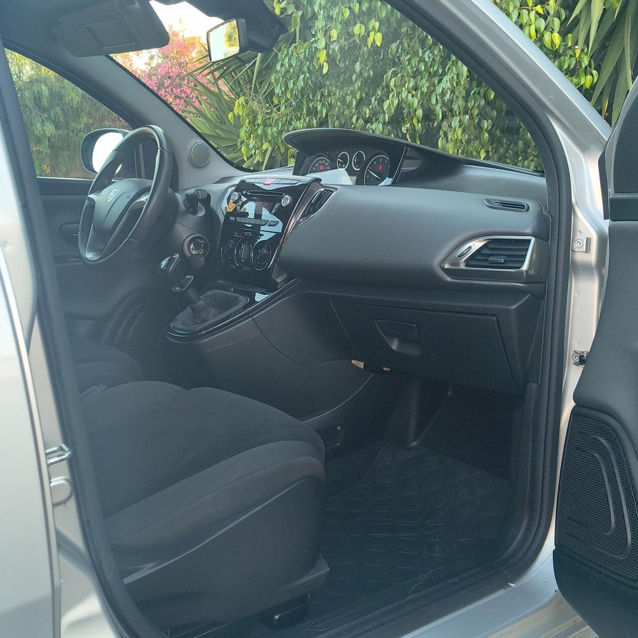 Lancia Ypsilon 1.2 8v 69 Cv Gold - UNIPROPRIETARIO -