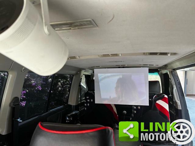 VOLKSWAGEN Transporter Transp. 2.5 TDI/102CV cat PL Caravelle