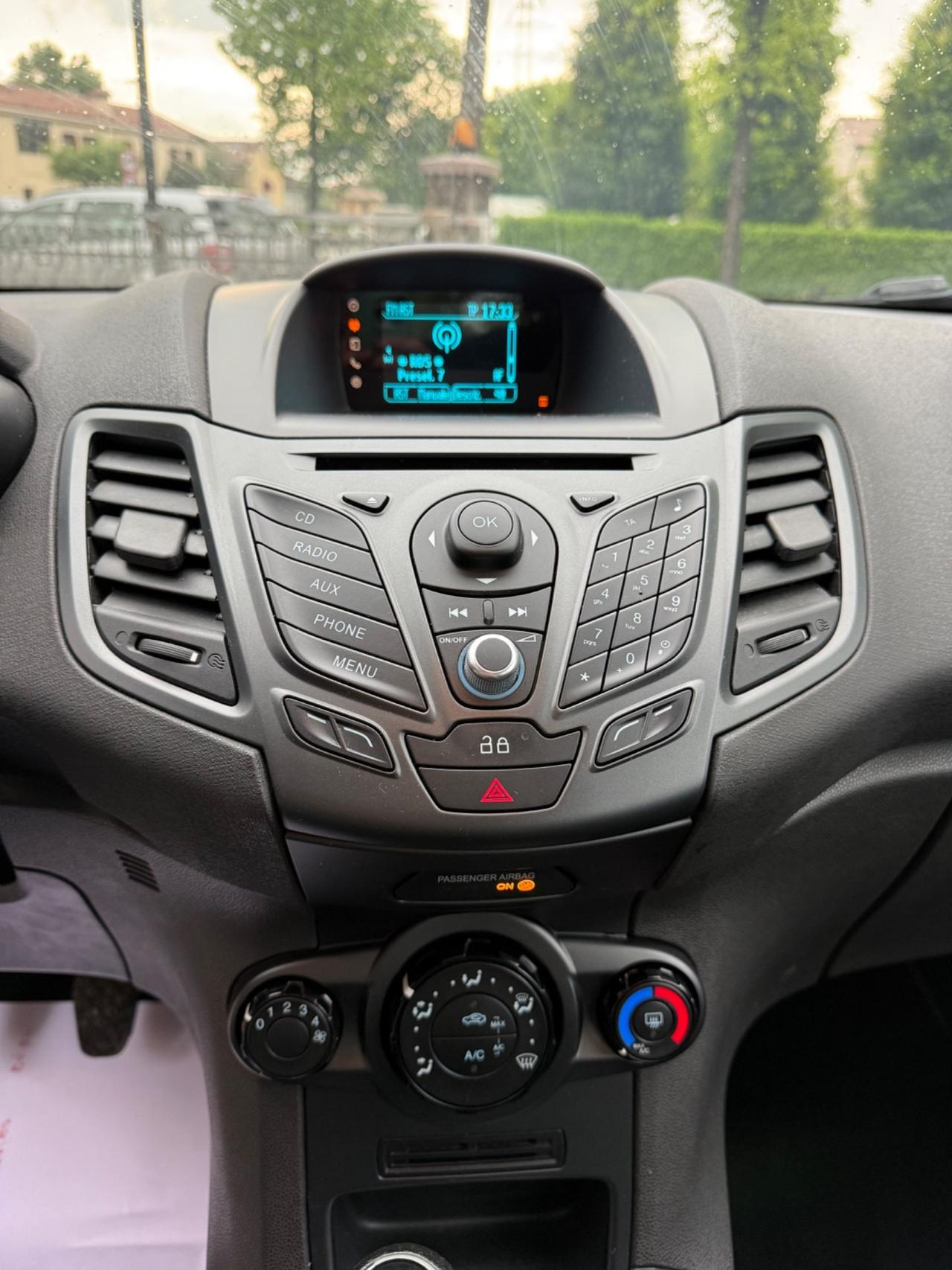 Ford Fiesta 1.4 5p. Bz.- GPL Titanium