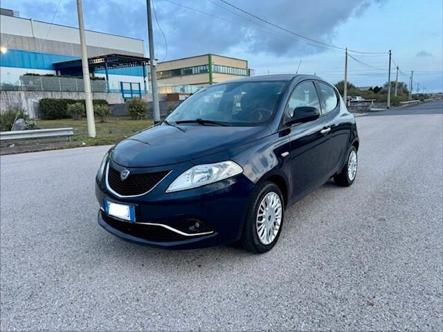 Lancia Ypsilon 1.3 MJT 95 CV Gold Euro 6