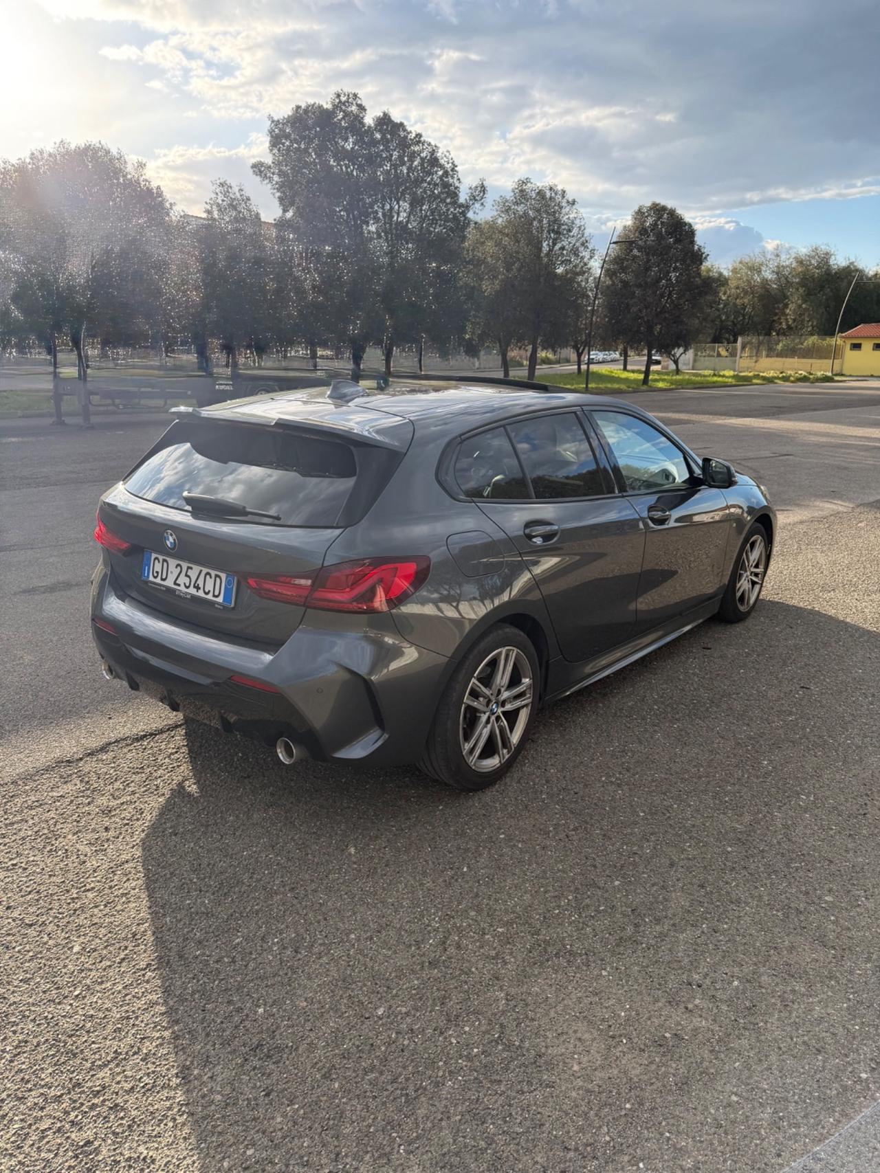 Bmw 118 118d 5p. Msport