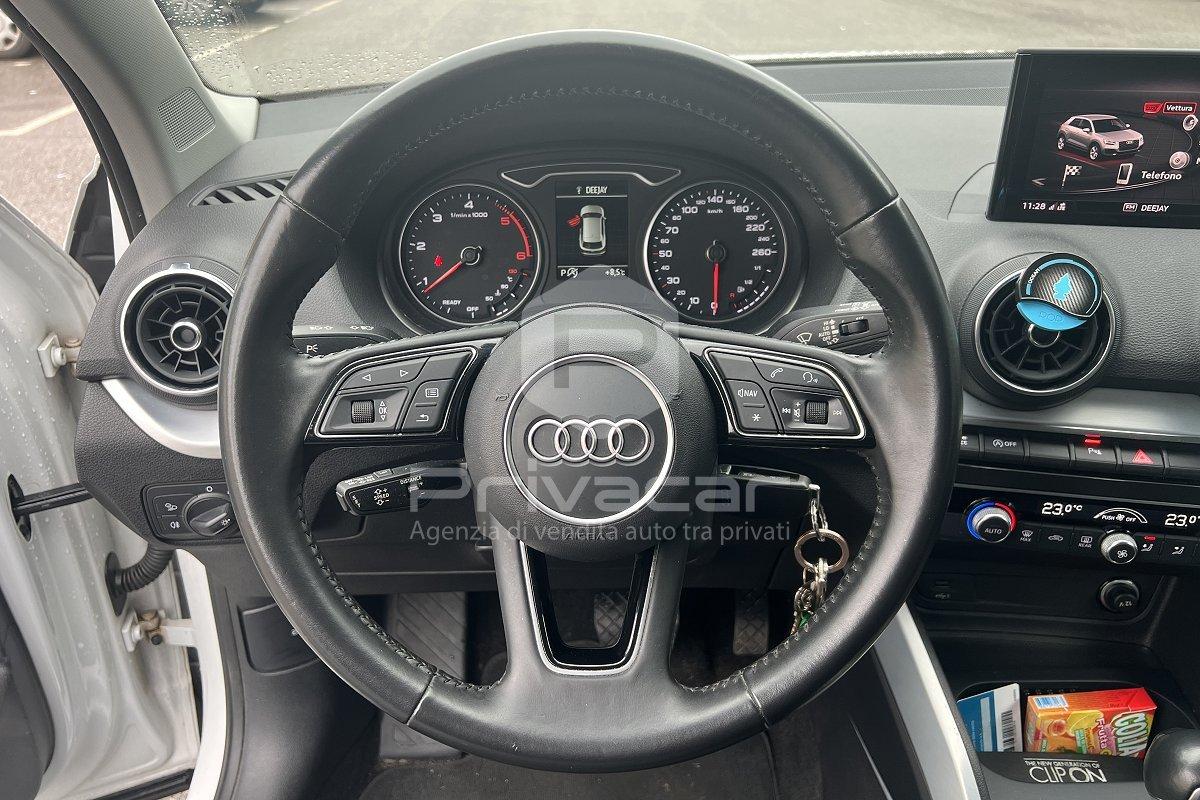 AUDI Q2 30 TDI S tronic Business