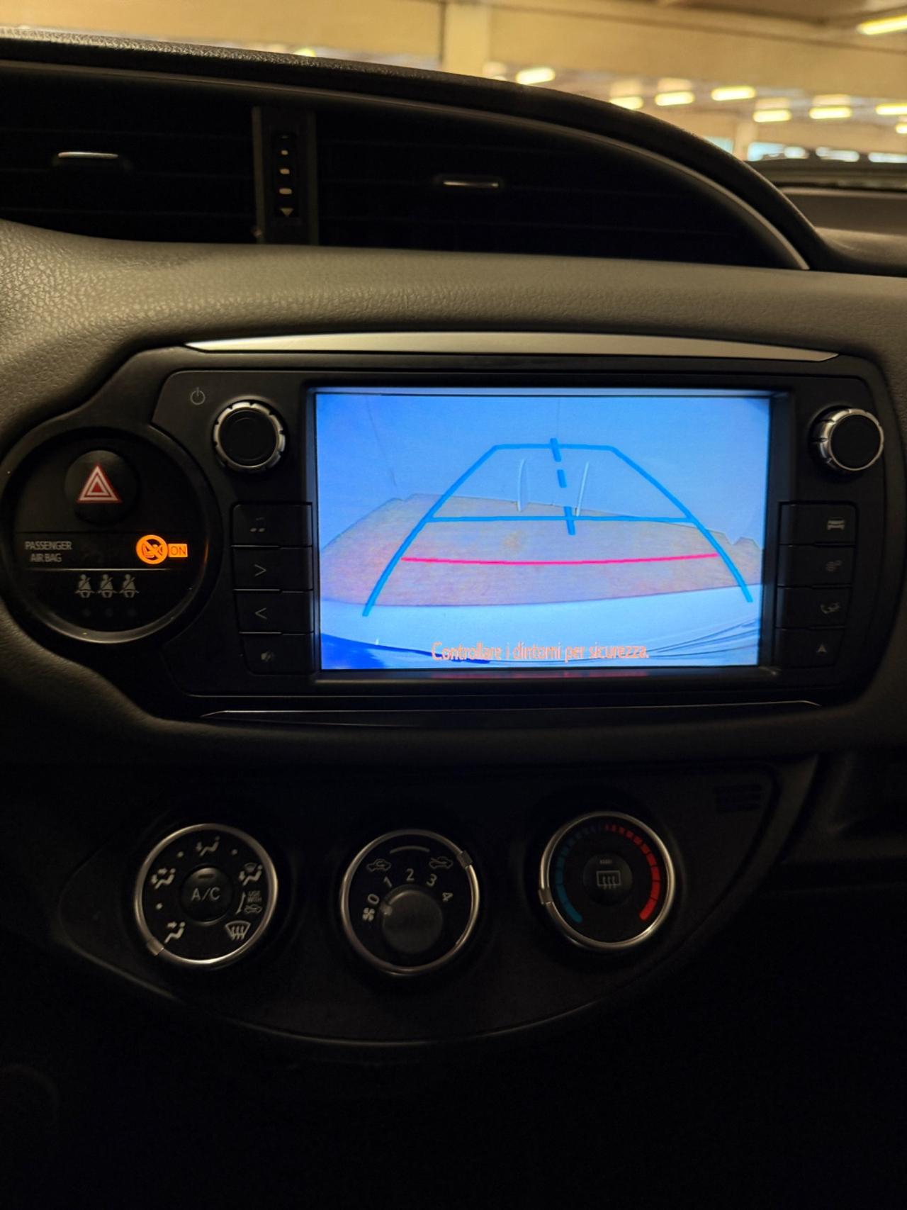 Toyota Yaris 1.0 5 porte Active