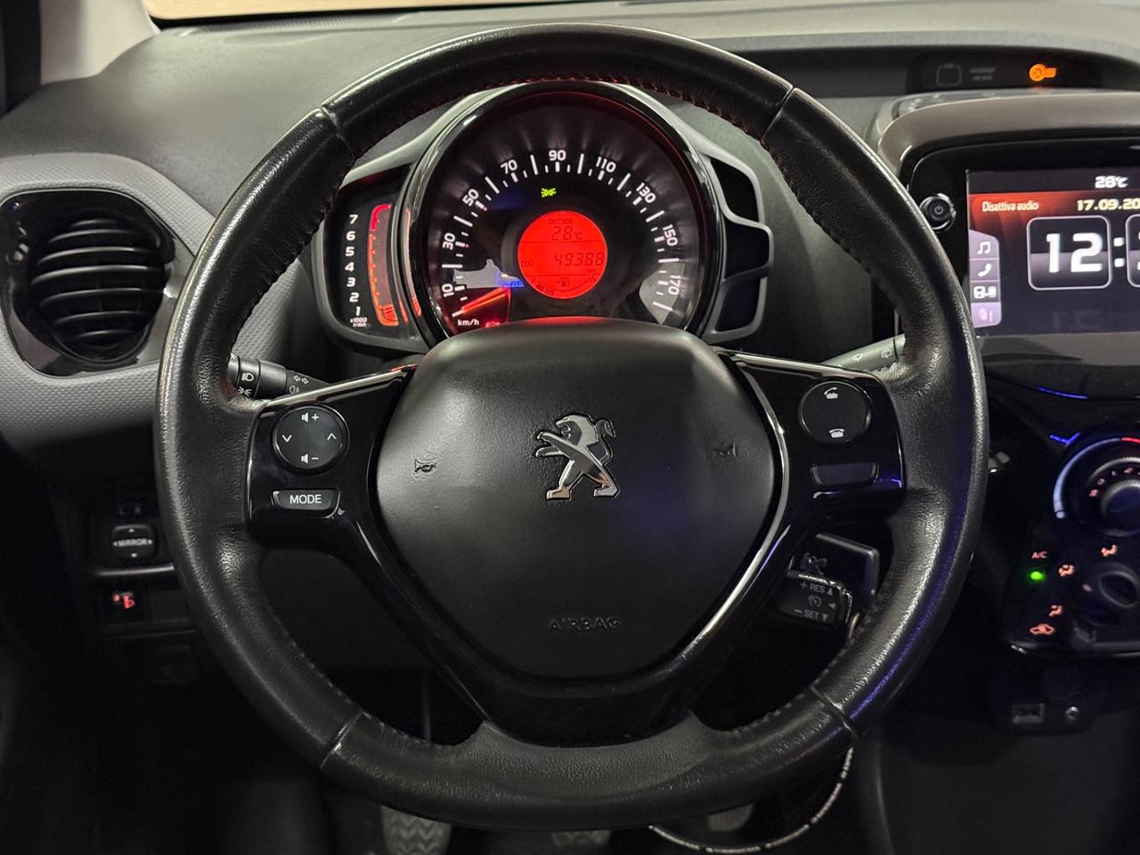 PEUGEOT 108 2018 1.0 VTi 72cv 5 porte Allure