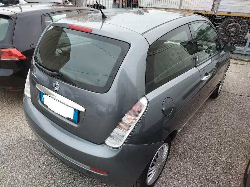 Lancia Ypsilon 1.4 Oro Giallo