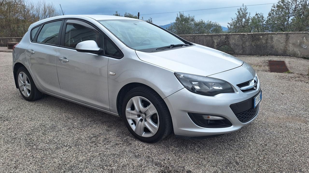 Opel Astra 1.4 Turbo 140CV 5 porte GPL Tech Cosmo