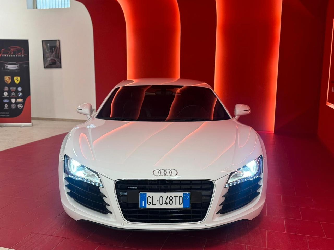 Audi R8 4.2 V8 FSI quattro R tronic