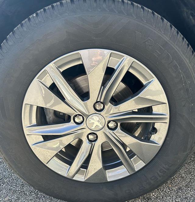 PEUGEOT 2008 PureTech 100 S&S Active Pack