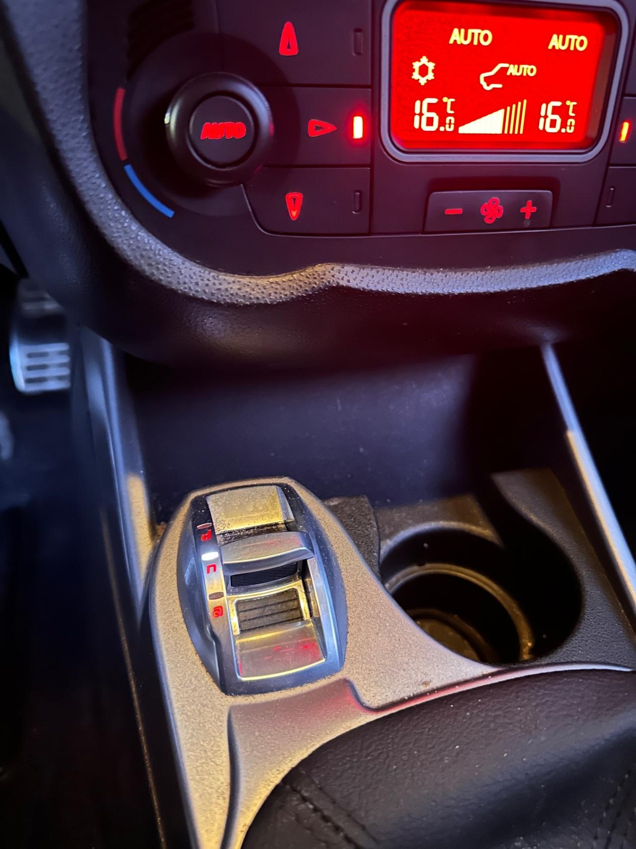 Alfa Romeo MiTo 1.3 Mtj Distinctive -2011 PELLE/17"