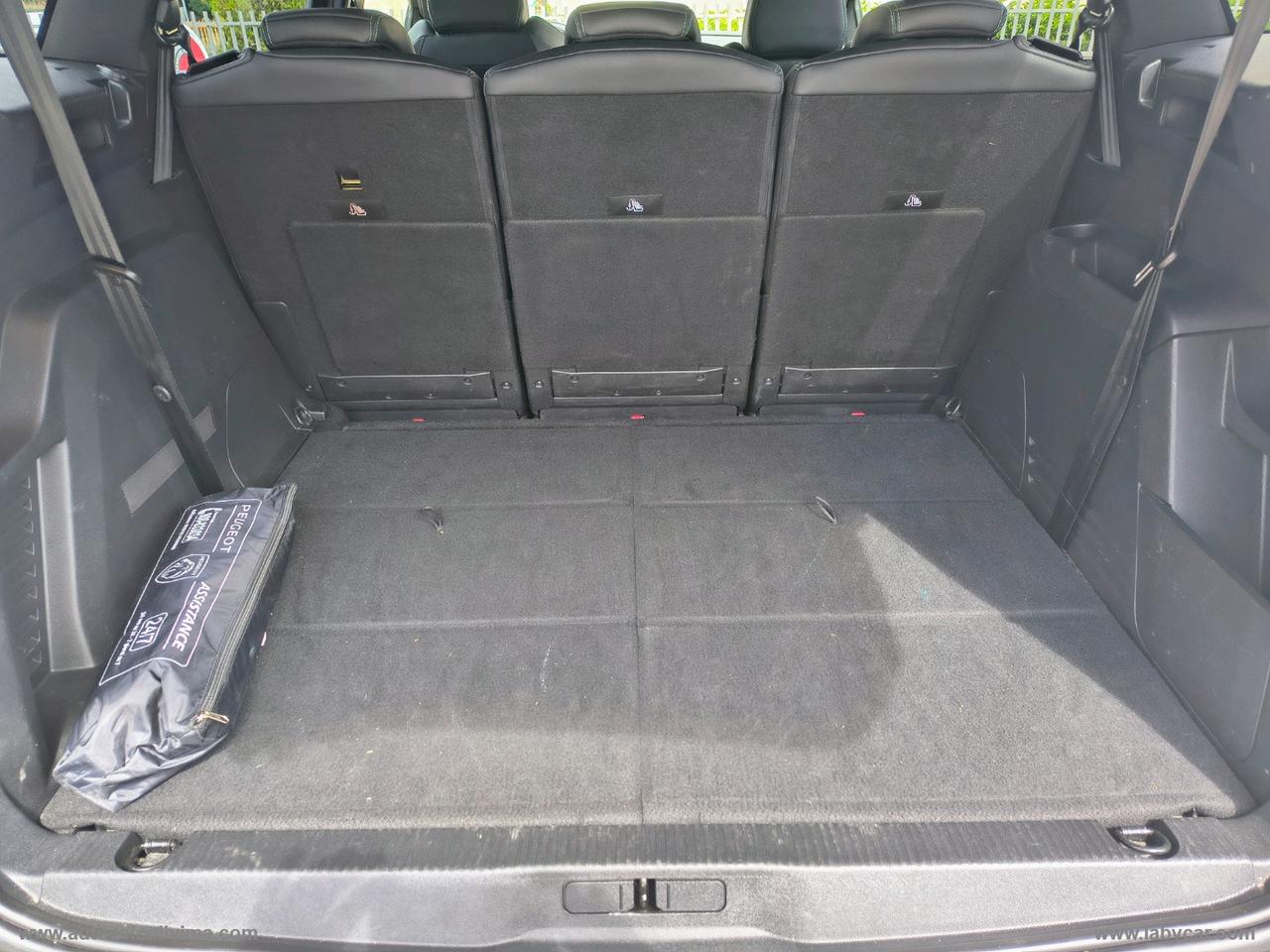 PEUGEOT 5008 BlueHDi 130 S&S EAT8 Allure Pack