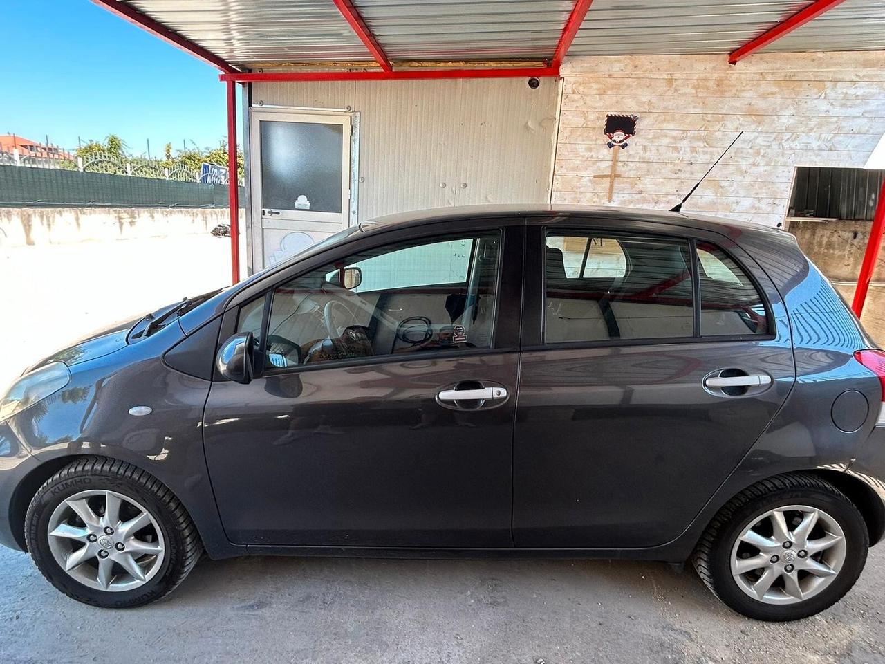 Toyota Yaris 1.3 5 porte M-MT Sol