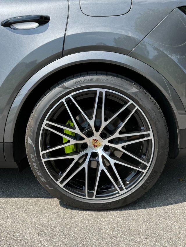 PORSCHE Cayenne Coupé 3.0 V6 E-Hybrid MOD. 2024 IVA ESPOSTA