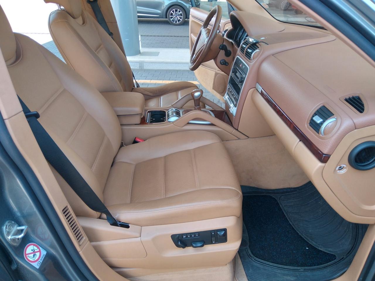 Porsche Cayenne 3.2 V6 250cv cambio manuale 6marce