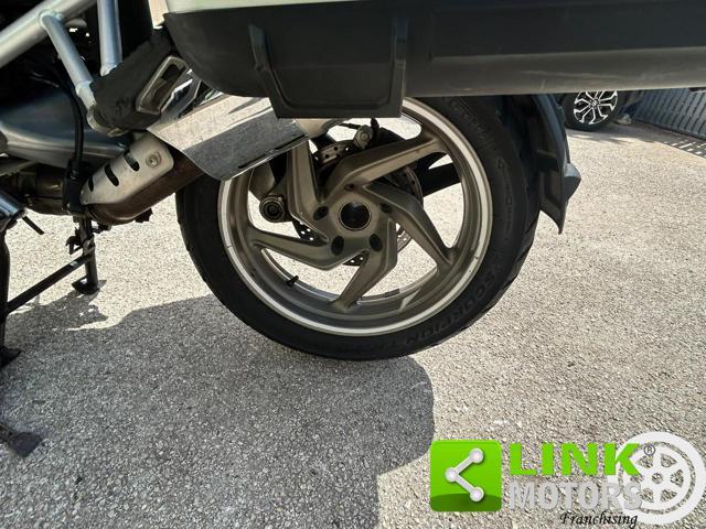 BMW R 1200 GS .