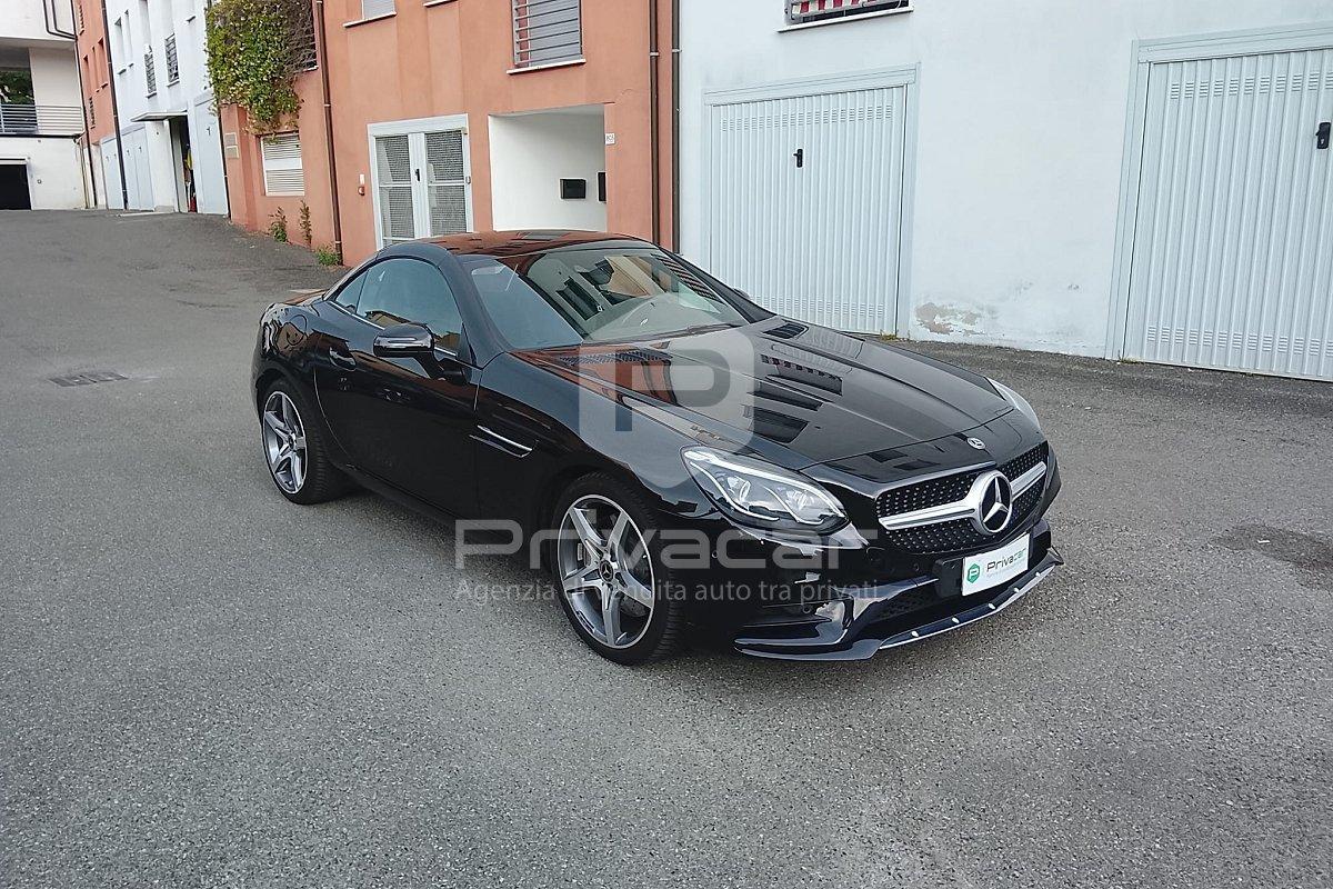 MERCEDES SLC 180 AMG line