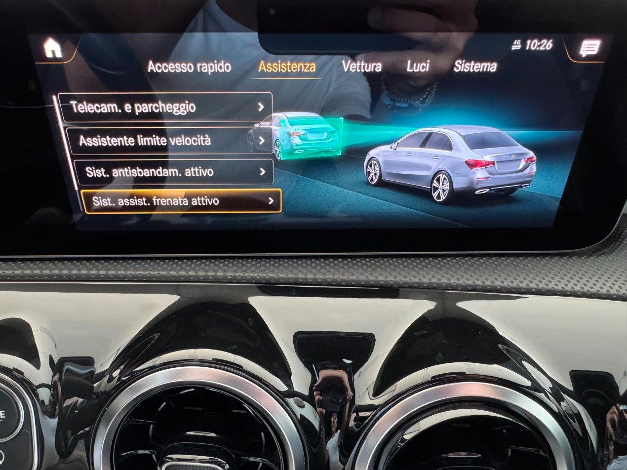 Mercedes A 180 D Sedan Amg Premium Auto Stupenda