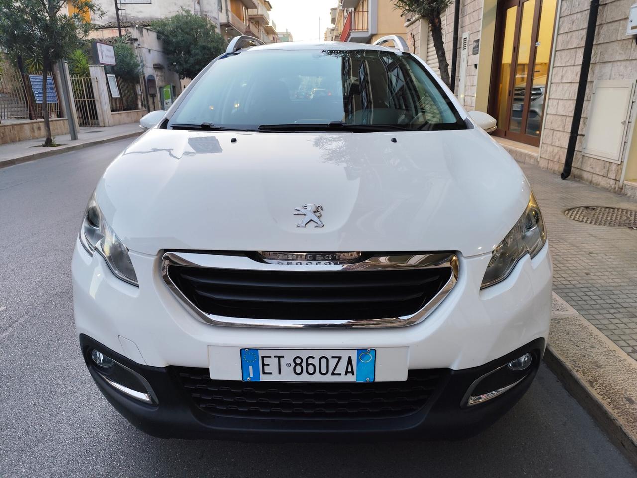 Peugeot 2008 1.6 e-HDi 92CV CAMBIO AUTOMATICO