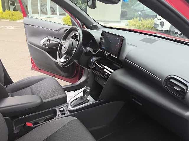 Toyota Yaris Cross 1.5 Hybrid 5p. E-CVT AWD-i Trend