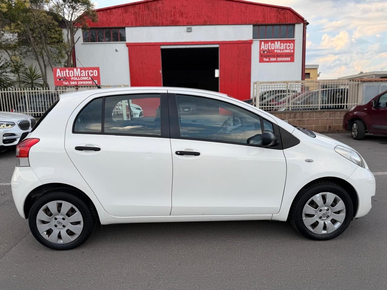 Toyota Yaris 1.0 5 porte Now