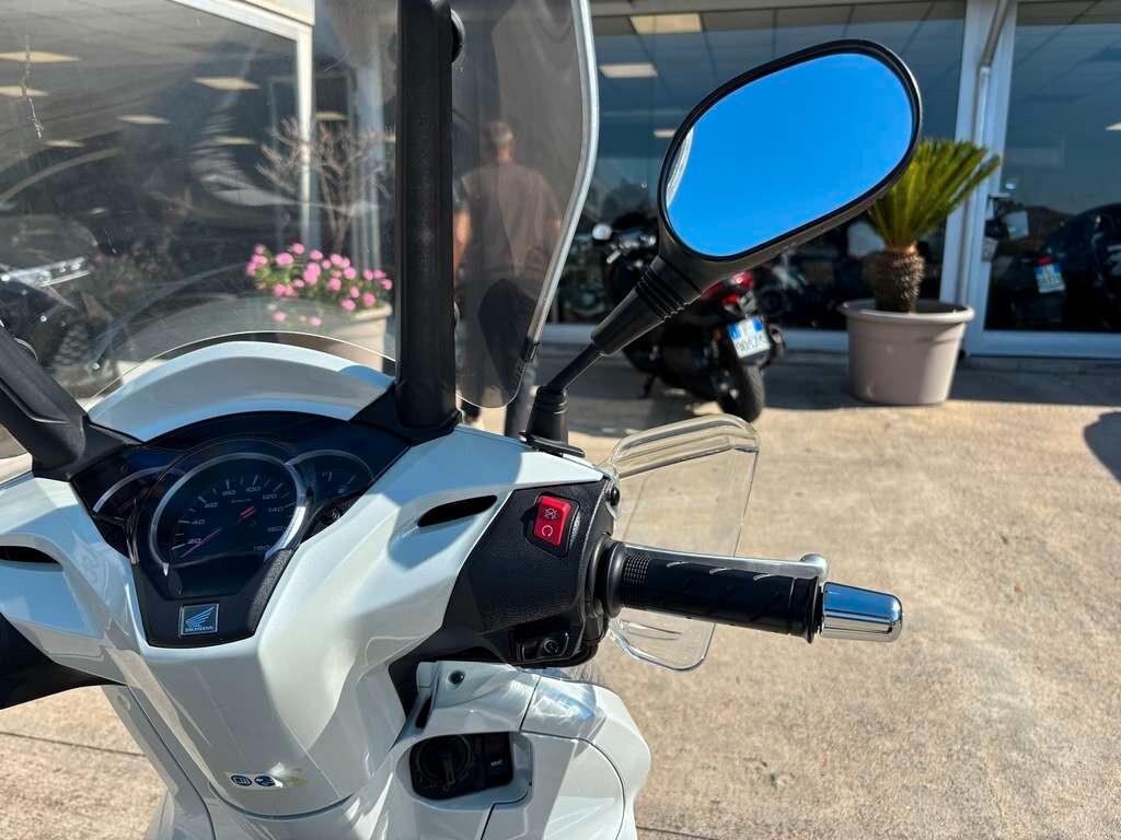 Honda SH 300 i 2017 / KM 23.000 Condizioni pari al nuovo
