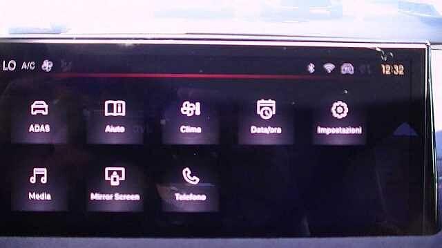 DS DS 3 3 BlueHDi 130 aut. Performance Line