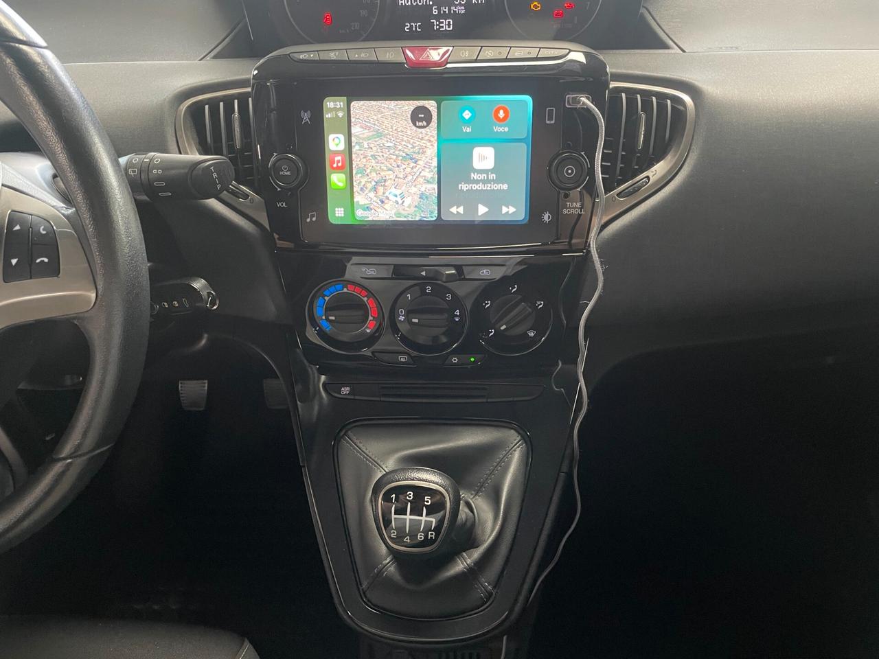Lancia Ypsilon 1.0 FireFly 5 porte S&S Hybrid Gold