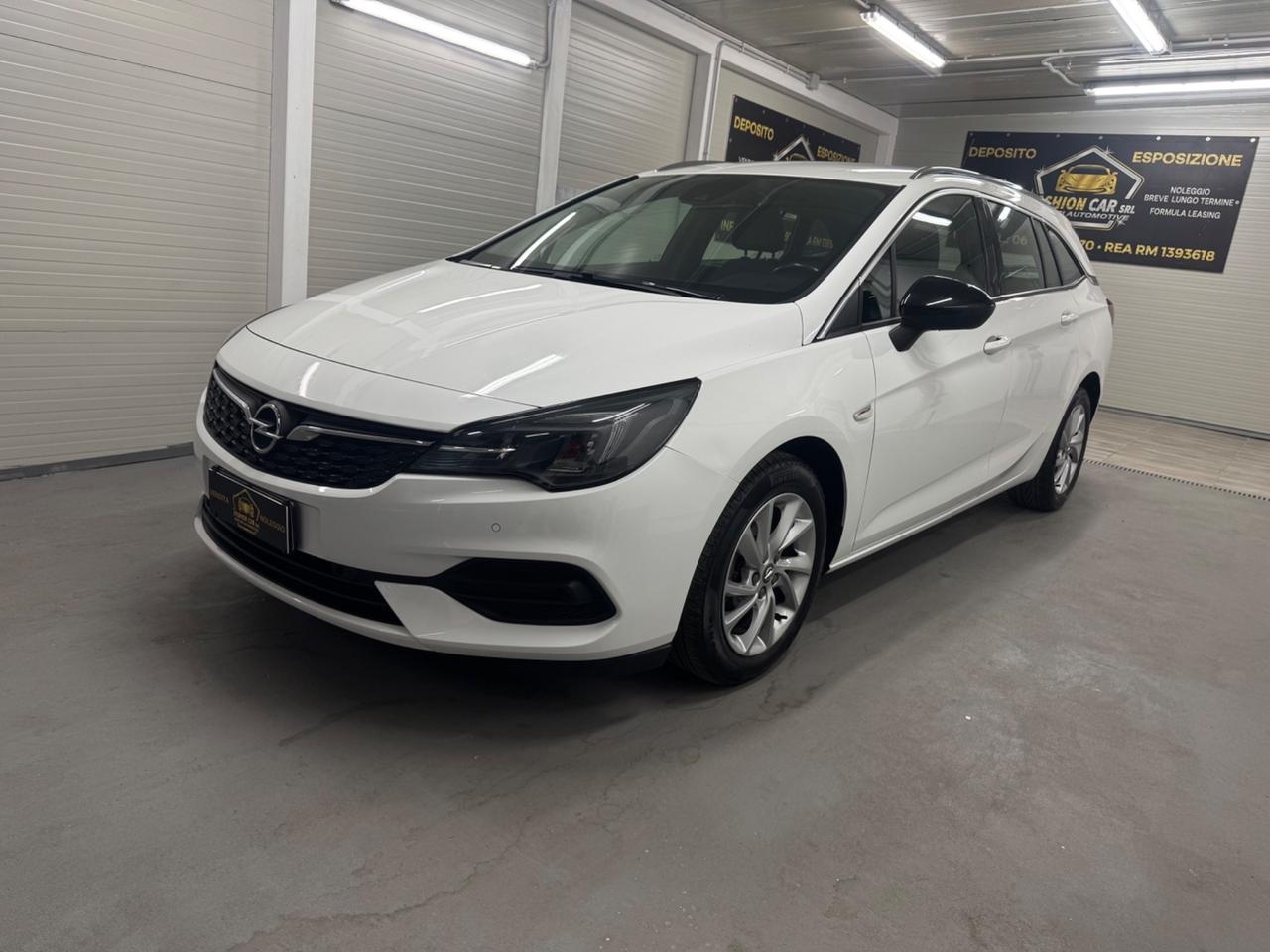 Opel Astra SPORT TOURERS