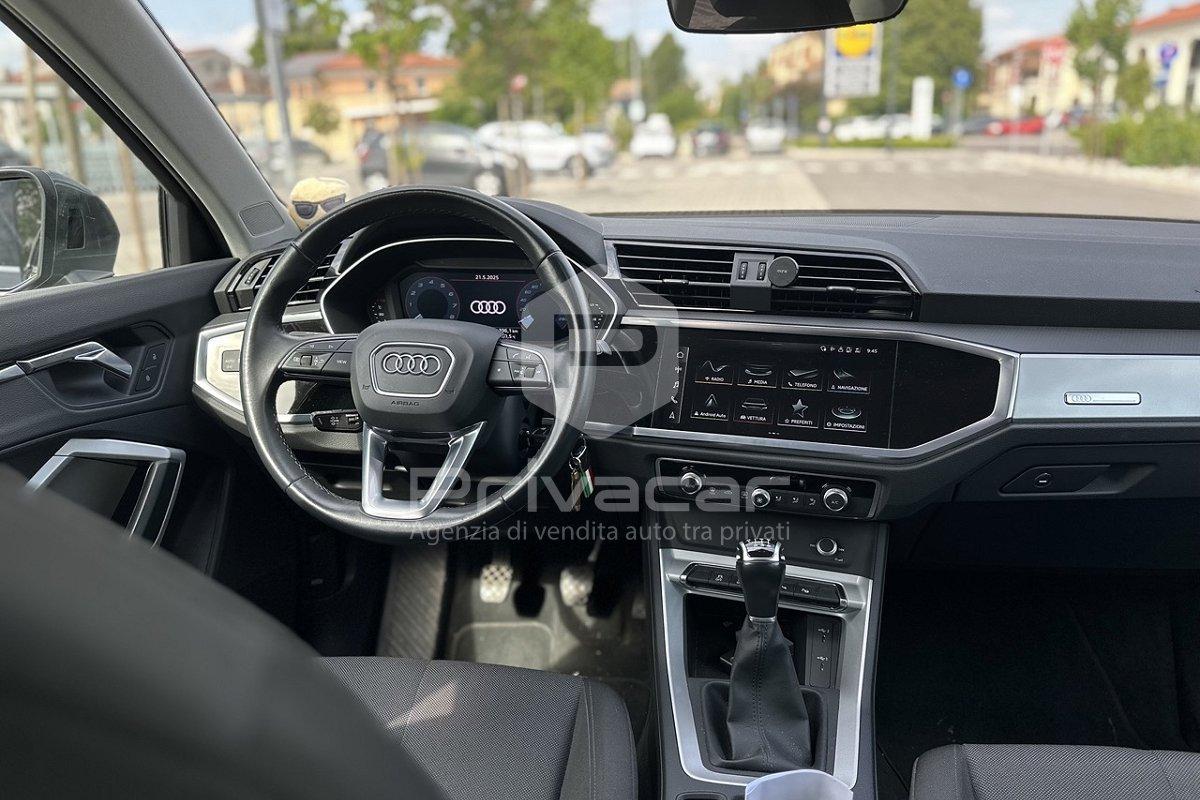 AUDI Q3 35 TFSI S line edition
