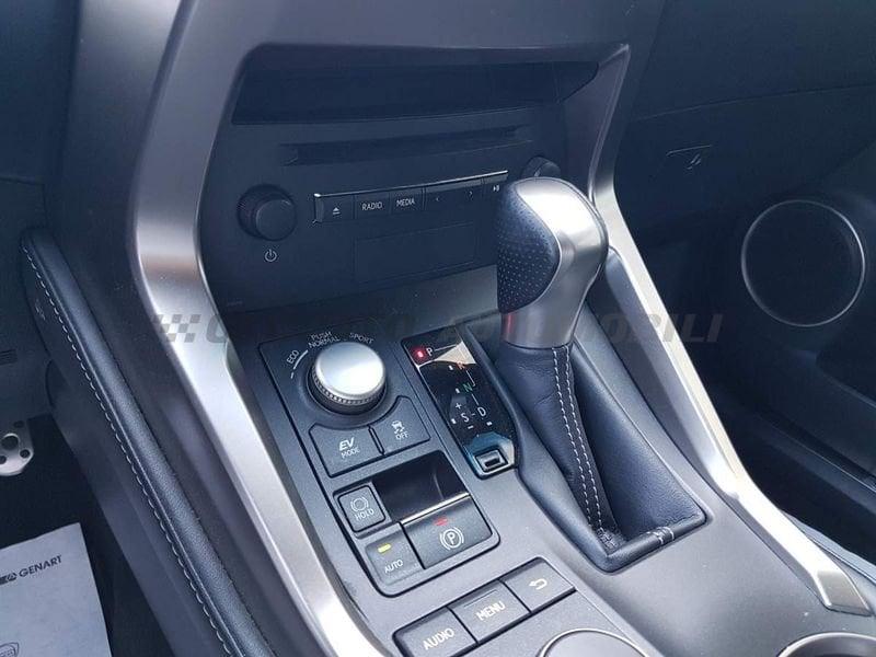Lexus NX NX 300h 2.5 F-Sport 4wd cvt