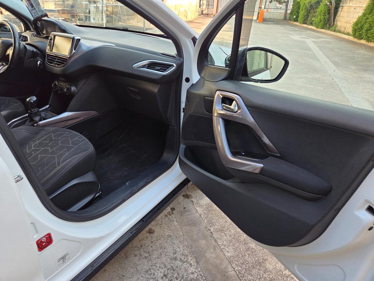 Peugeot 2008 1.4 HDi 68CV Allure