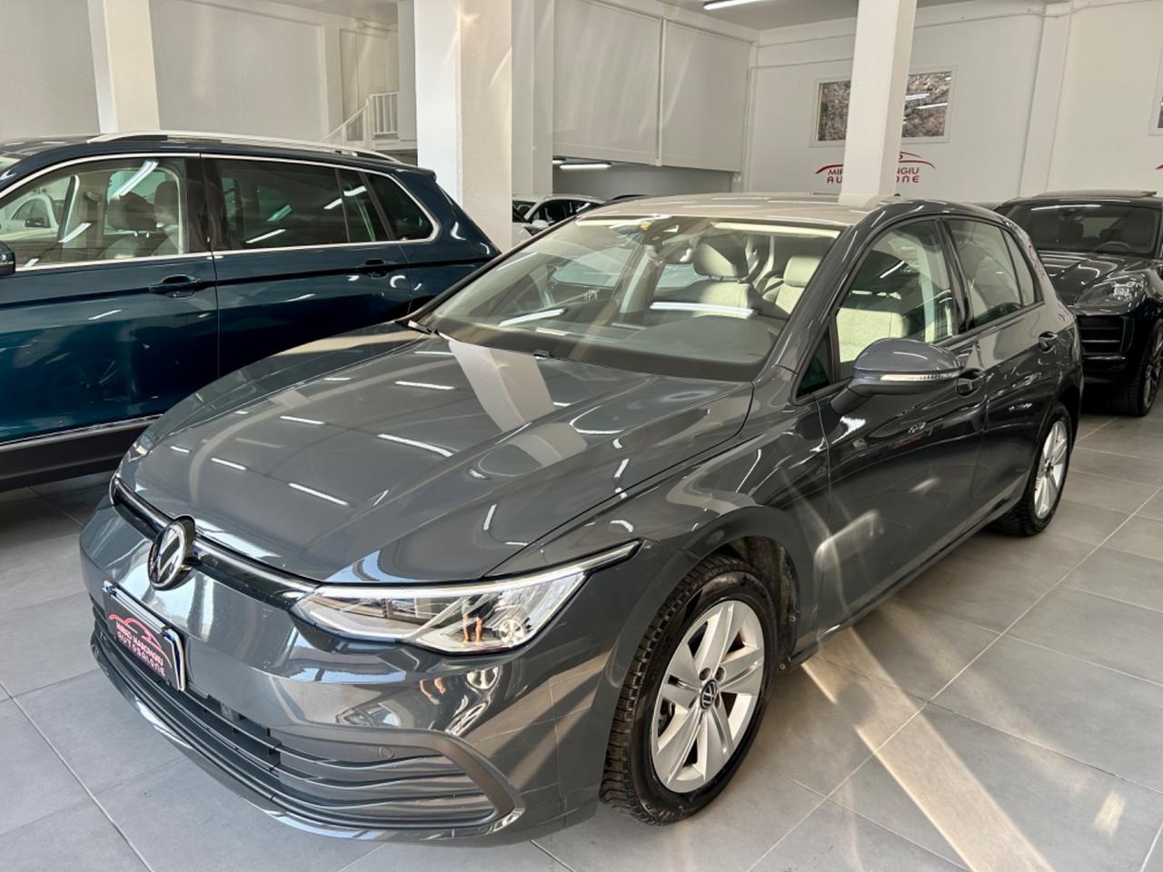 VW Golf 8 2.0 TDI 115 CV SCR Life FINANZIABILE