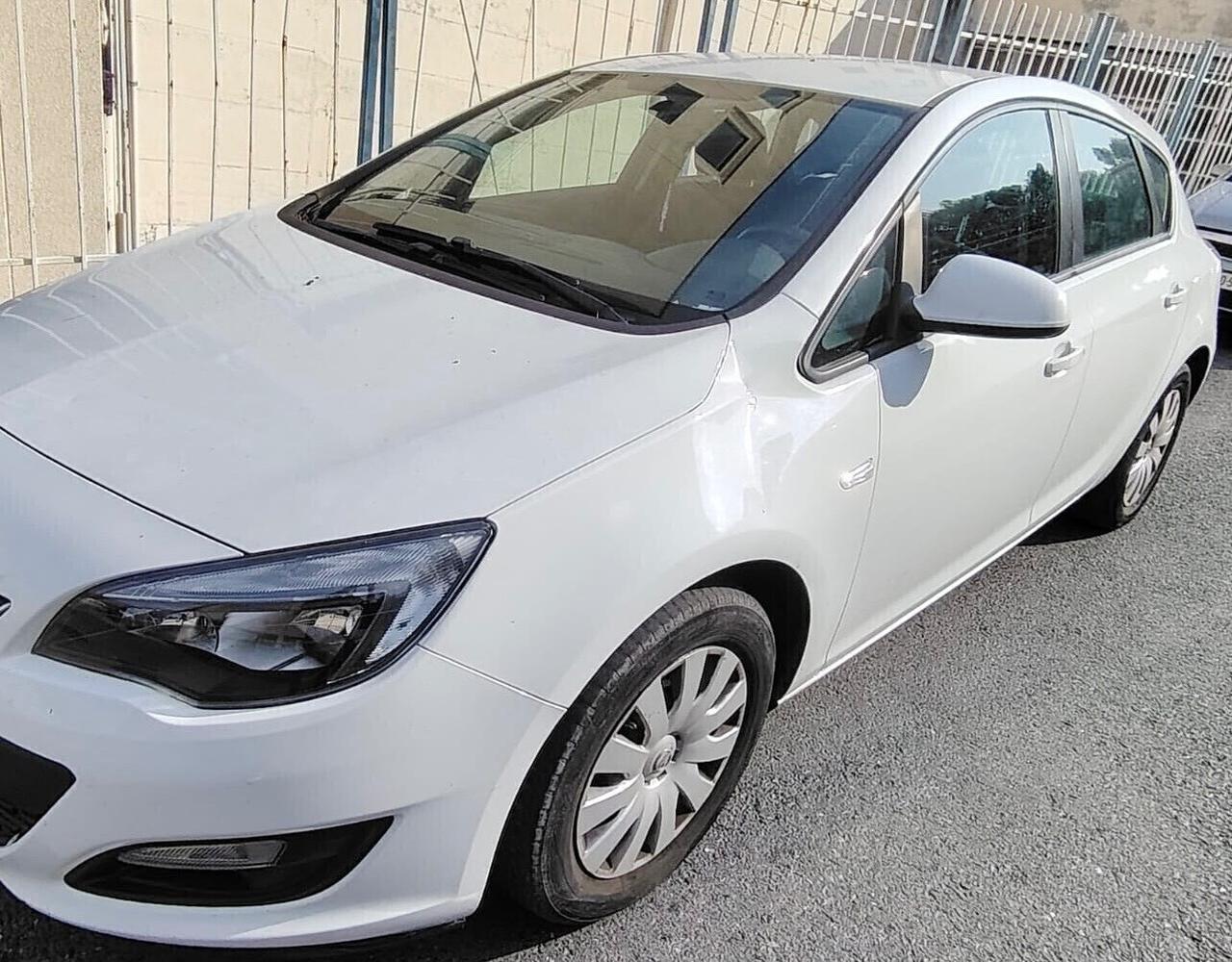 Opel Astra 1.6 CDTI EcoFLEX S&S 5P. Cosmo 2015