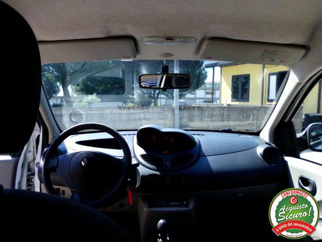 RENAULT Twingo 1.2 8V Sport & Sound