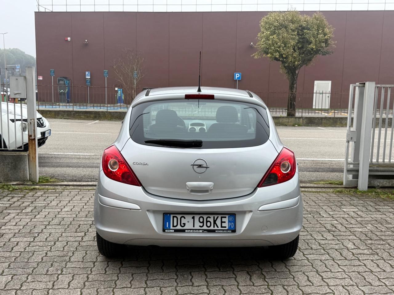 Opel Corsa 1.0 12v Enjoy