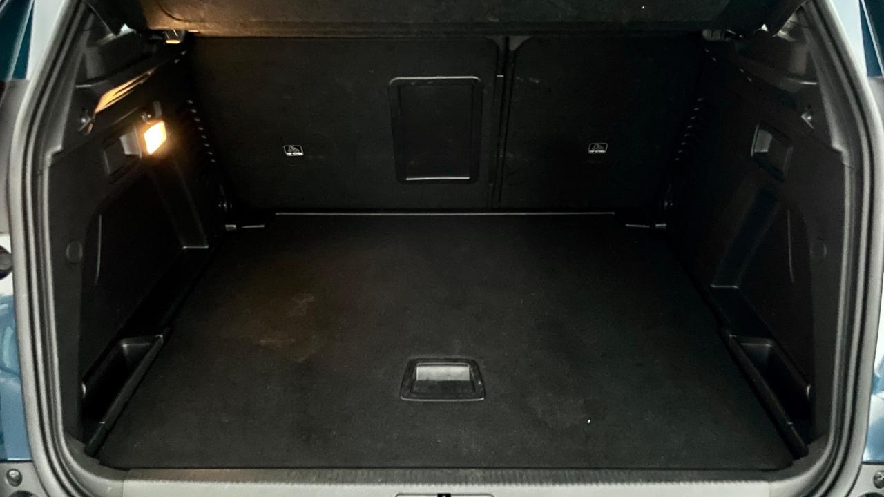 PEUGEOT 3008 1.5 BLUEHDI ACTIVE BUSINESS 131CV - FULL LED, VIRTUAL COCKPIT, NEOPATENTATI