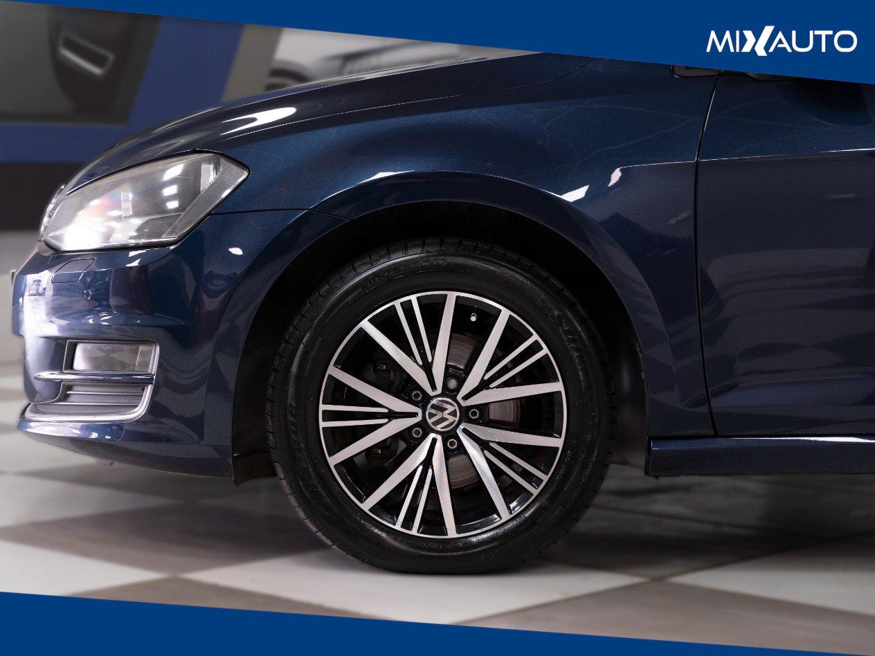 Volkswagen Golf 1.6 BTDI Comfortline 5 Porte 110CV EU6