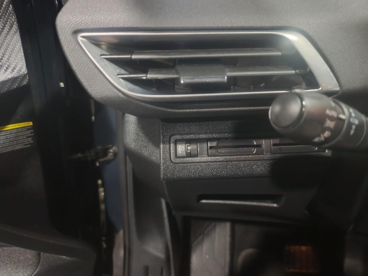 Peugeot 3008 del 2018 EURO 6 B cambio automatico