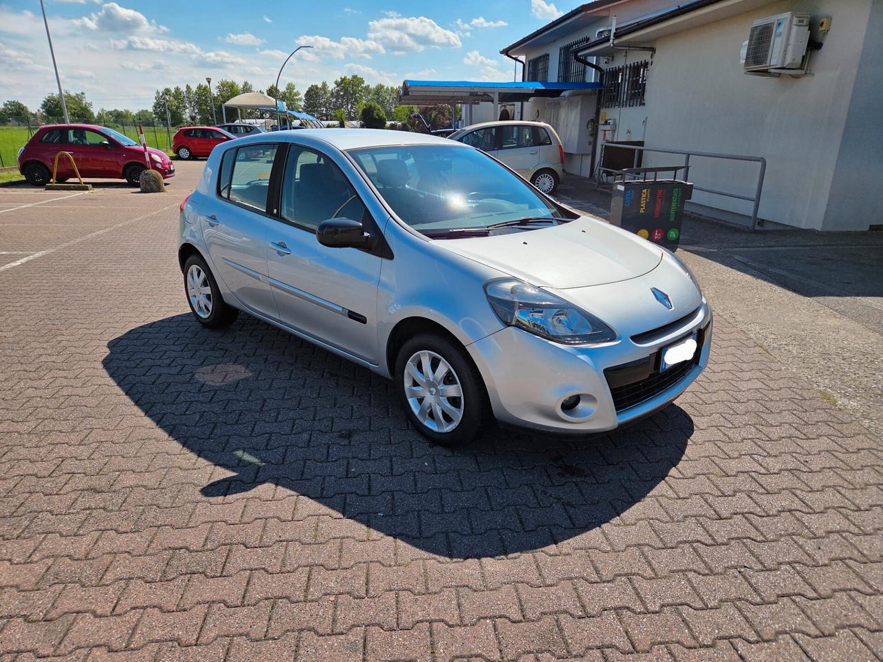Renault Clio 1.2 Benzina, 5 Porte , Solo 61.000Km! Garanzia! 2011