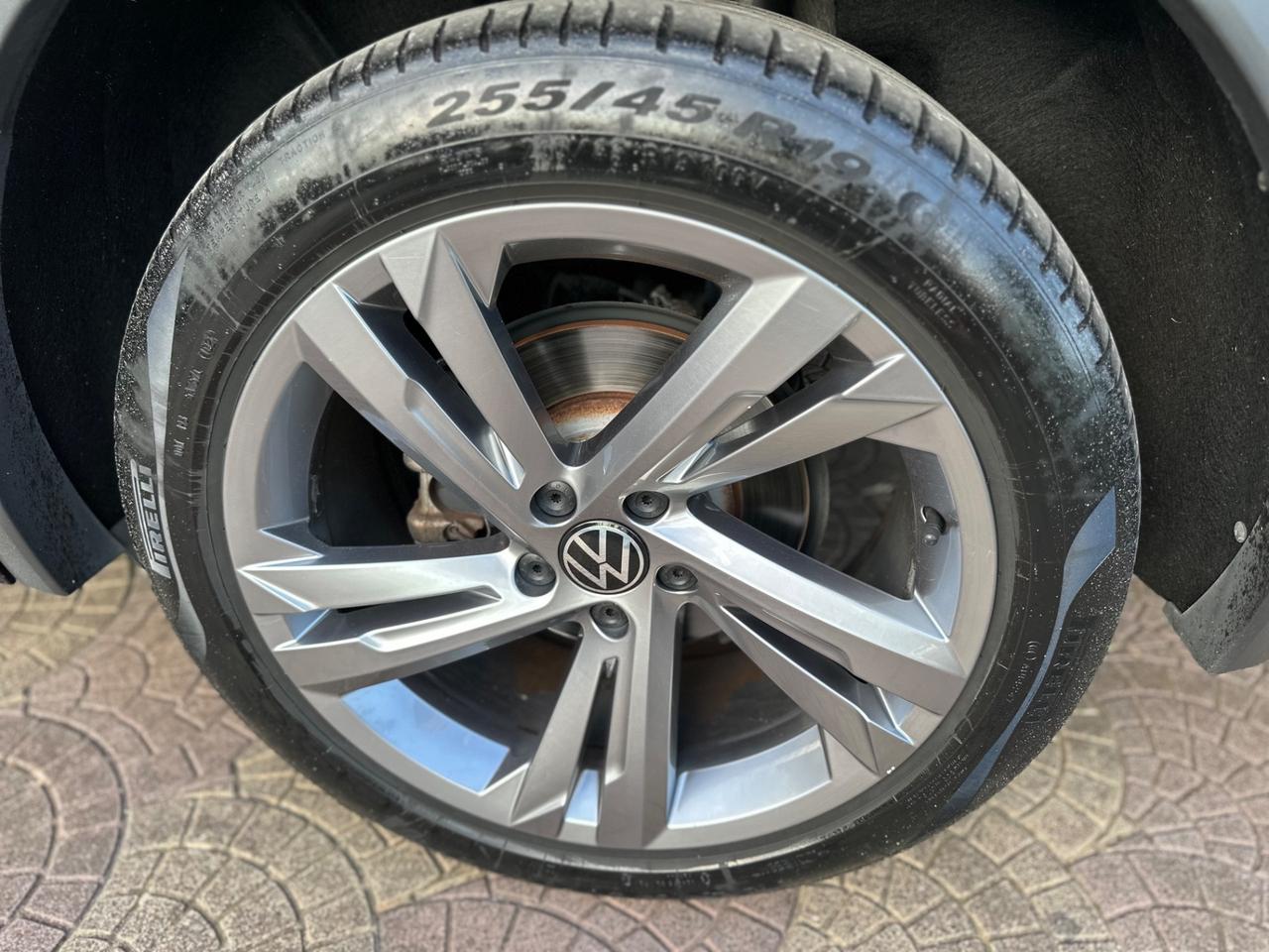 Volkswagen Tiguan 2.0 TDI 150 CV SCR DSG 4MOTION R-Line