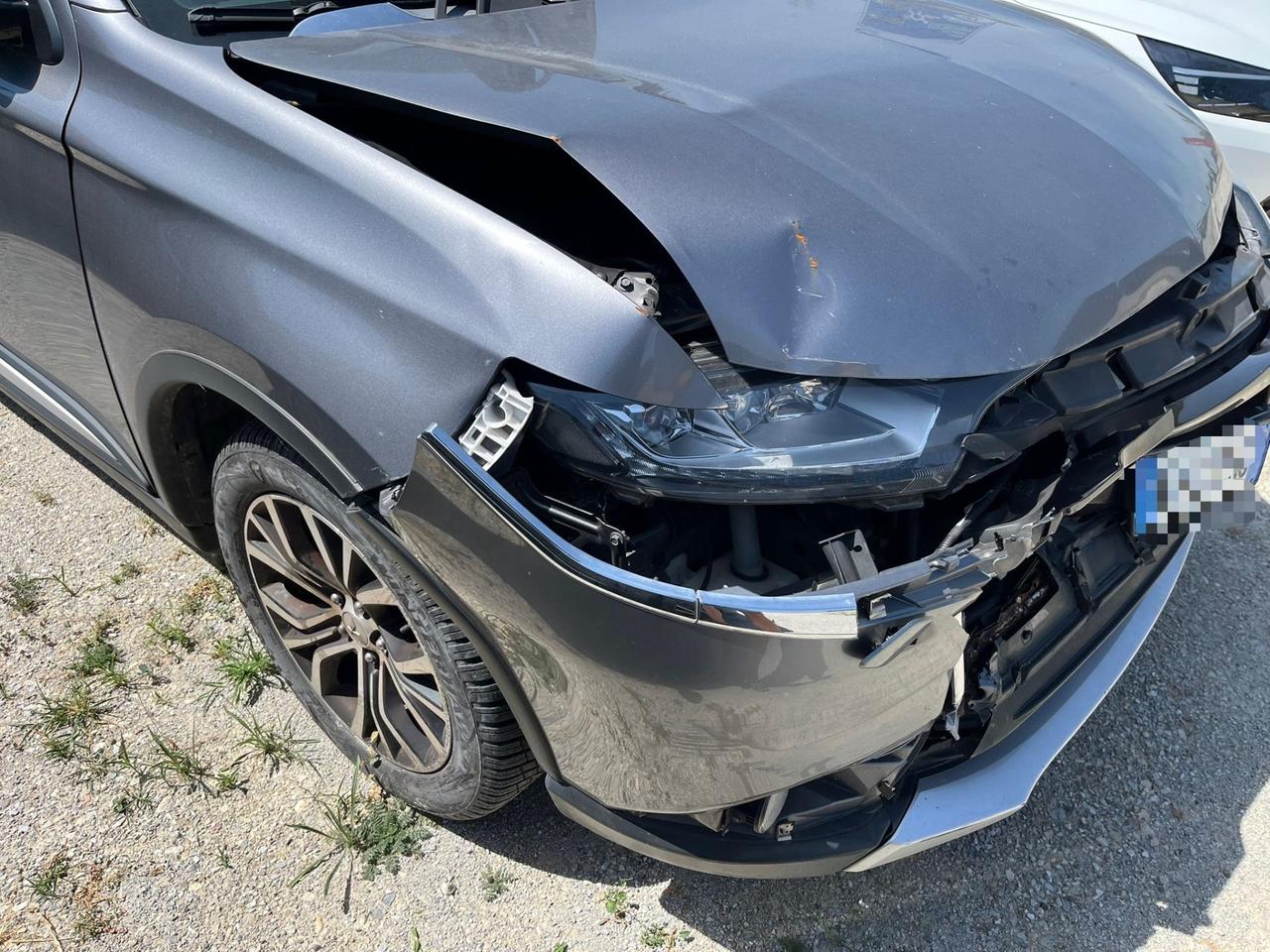 Mitsubishi Outlander 2.2 DI-D 4WD Instyle Plus SDA 7 posti