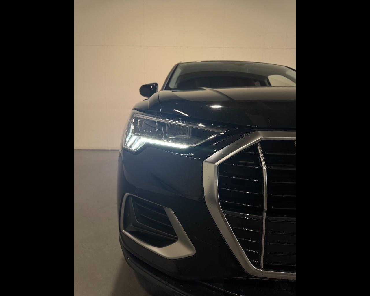 AUDI Q3 35 TDI S-TRONIC BUSINESS ADVANCED