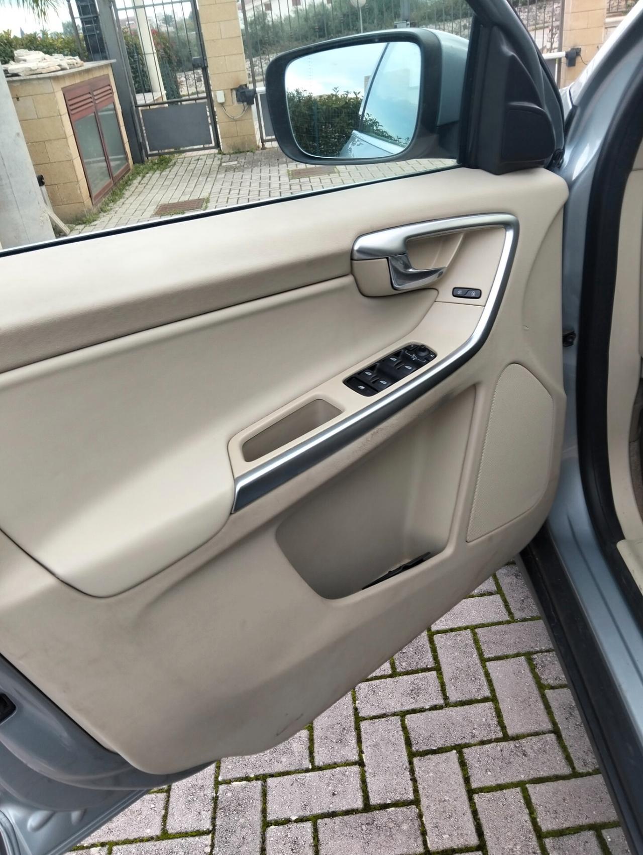 Volvo XC 60 XC60 D5 AWD Kinetic