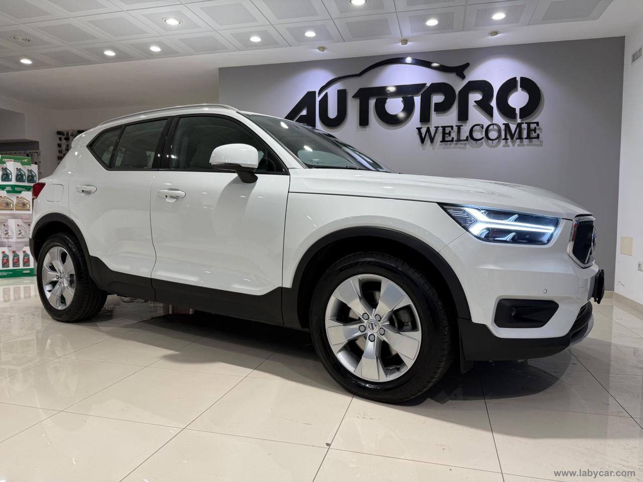 VOLVO XC40 D3 AWD Geartronic Momentum Pro