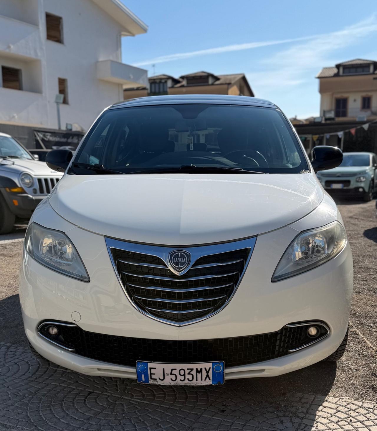 Lancia Ypsilon 1.3 MJT Tetto Apribile 16V 95 CV 5 porte S&S Platinum