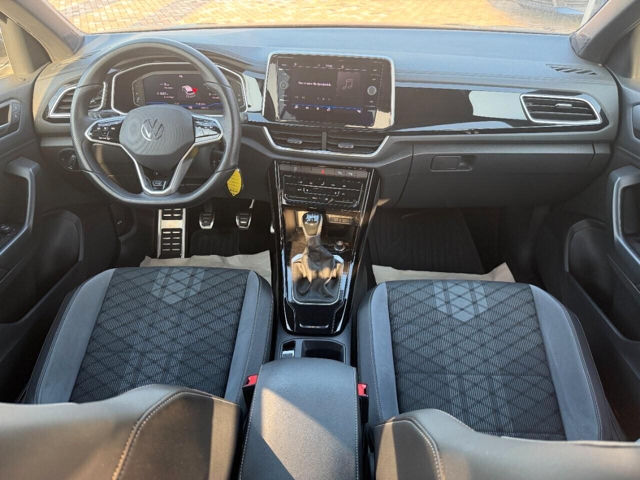 VW T-ROC 2.0 TDI SCR R-Line Neo patentati