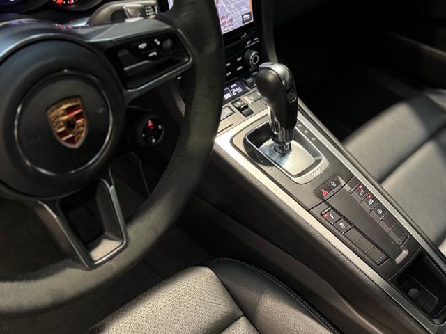 PORSCHE 911 3.0 Carrera 4 Coupé