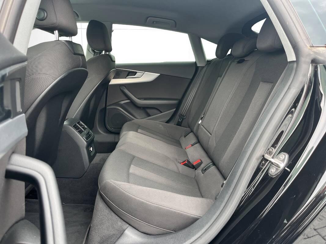 Audi A5 40 2.0 tfsi mhev Business Sport 190cv